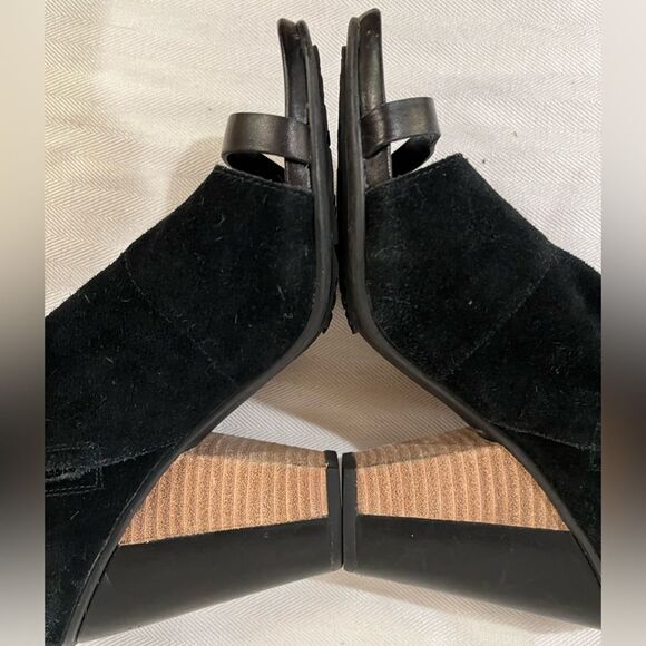 Tsubo Black Suede peep toe ankle boots, like new, size 7.5 - Picture 10 of 14